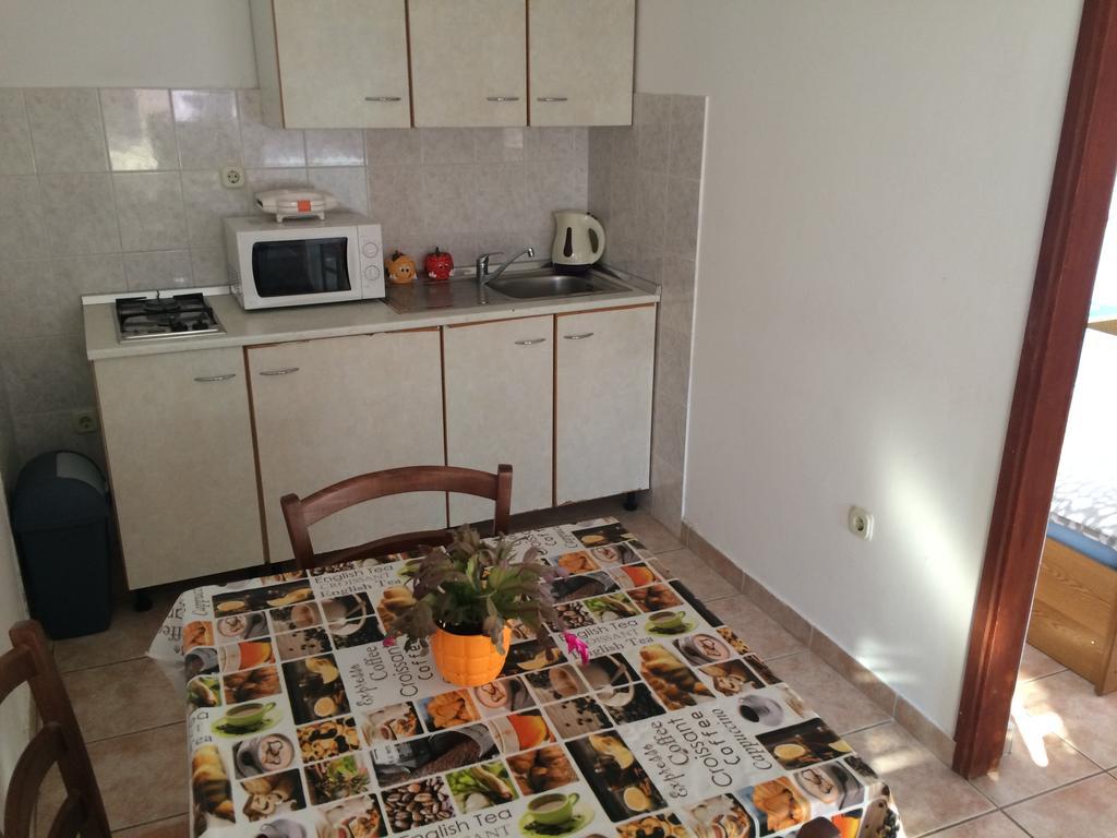 Apartmani Adriatic Ana Novalja Exterior photo
